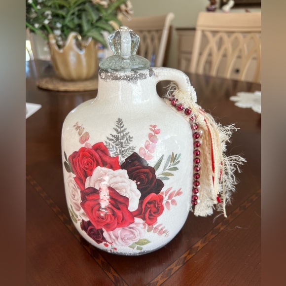 Ceramic jug with rose - Picture 1 of 13